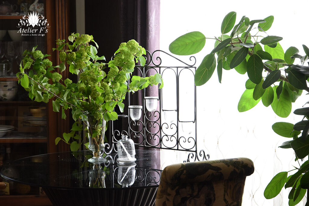 オオデマリのバランスのいい活け方