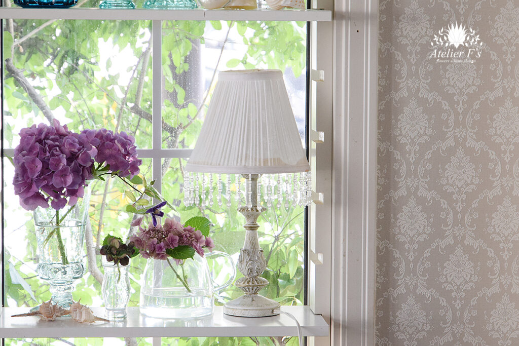 庭のアジサイを素敵に飾る