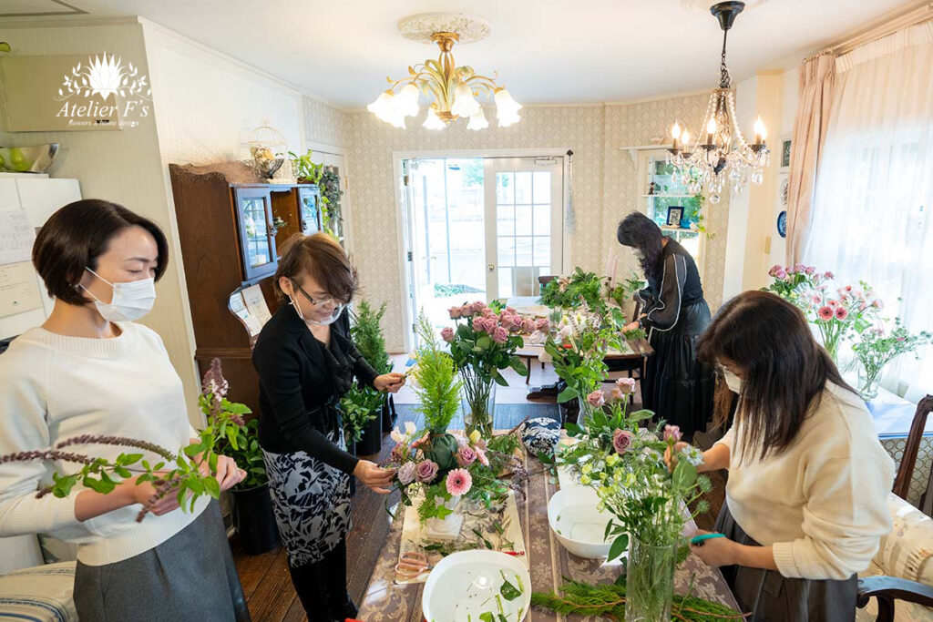 イギリススタイルフラワーアレンジメントレッスン風景