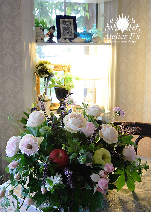 ギフトベーシック２　花とフルーツのアレンジメント