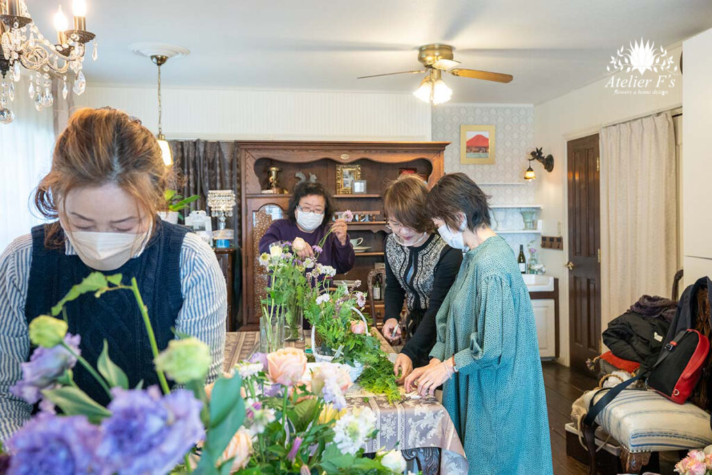 イギリススタイルフラワーアレンジメント11月のレッスン風景